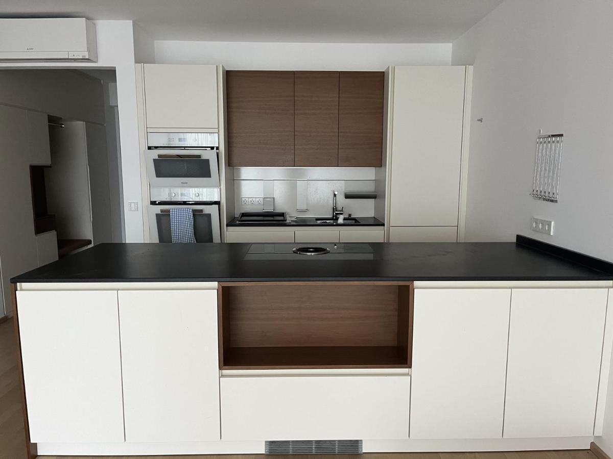 Luxusappartement Mit Garage Im Zentrum Wiener Neustadt Exterior foto